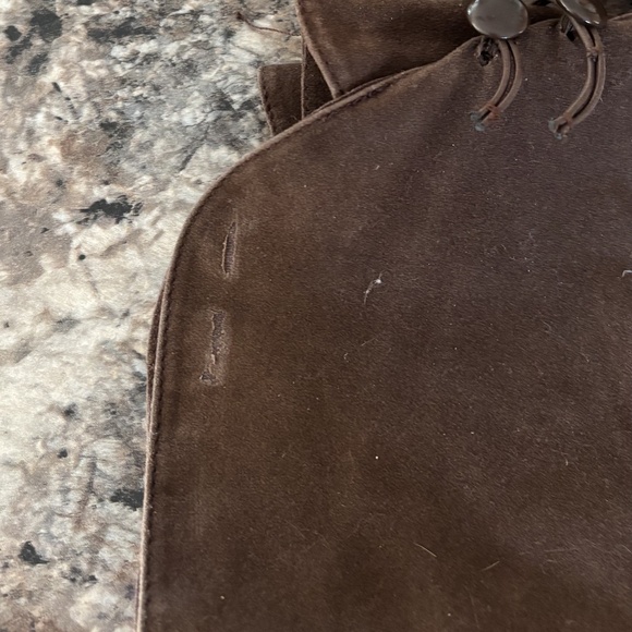 Brown faux suede type knee high low heel boots inside zipper - Picture 2 of 5